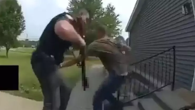 VIDEO: Papá mató a sus tres hijos y acomodó los cuerpos en el patio