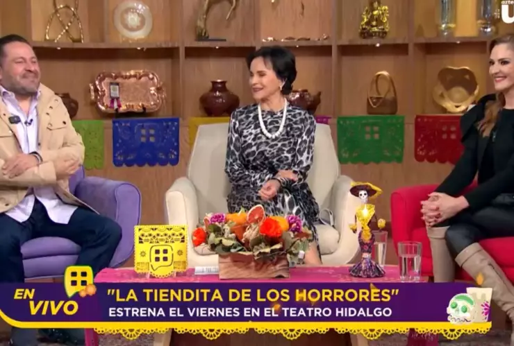 En foro Chantal Andere y Juan Torres hablan sobre “La tiendita de los horrores”.jpg