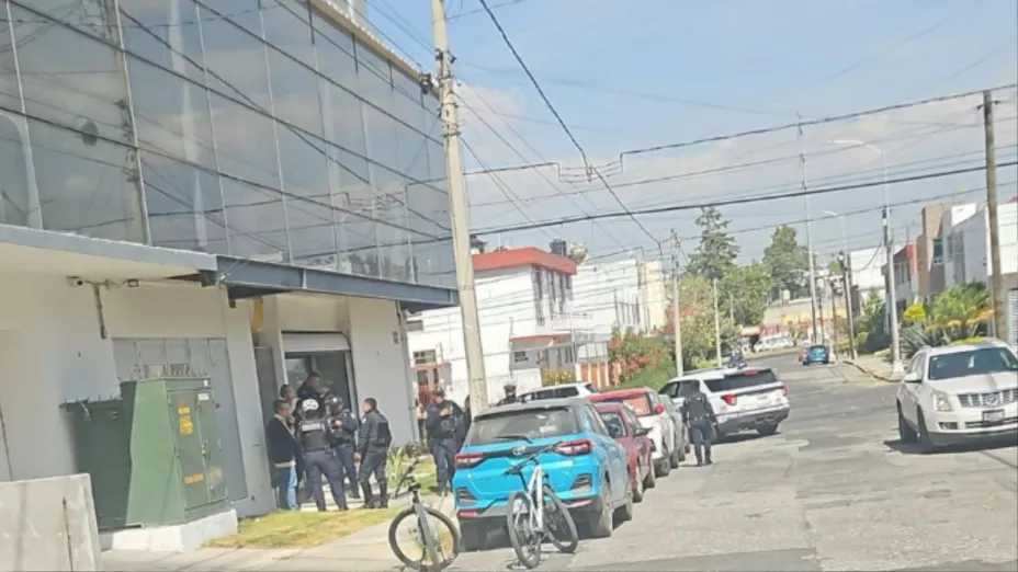 Se llevan más de 50 mil pesos tras asalto a cuentahabiente en La Paz, Puebla hoy