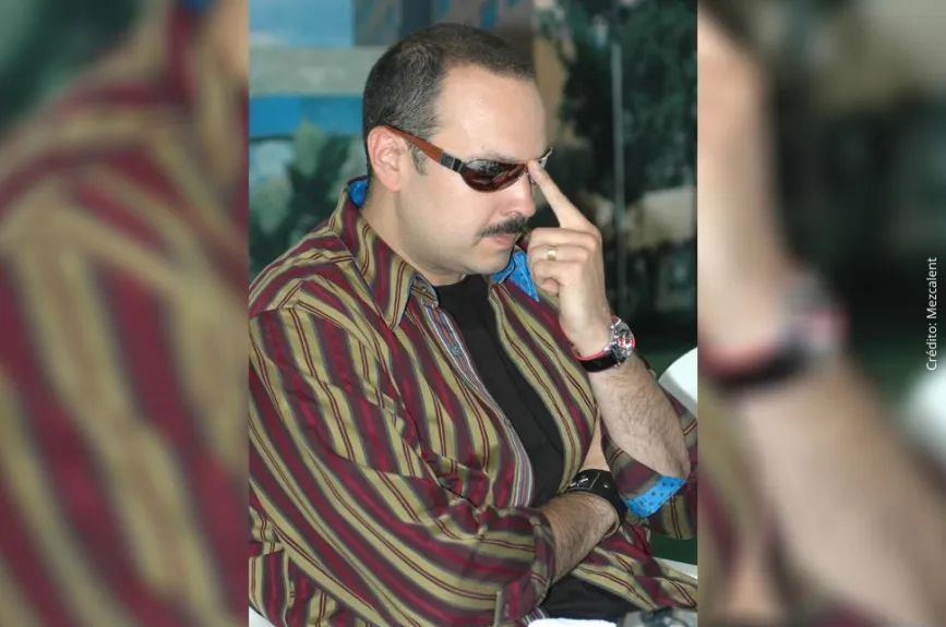 Pepe Aguilar de cafe..jpg