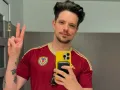 Julio nos cantará Ojos Marrones del talentoso Lasso ¡Ya lo queremos escuchar!