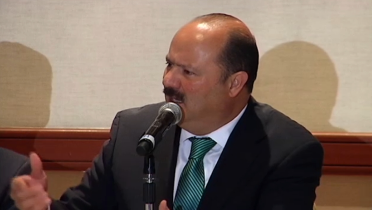 C&eacute;sar Duarte hablando