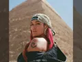 Karol G piramide.jpg