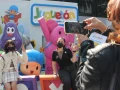Pocoyo y sus amigos en el gran contenedor del #JuguetónAzteca