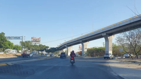 tráfico en la carretera México-Querétaro.png