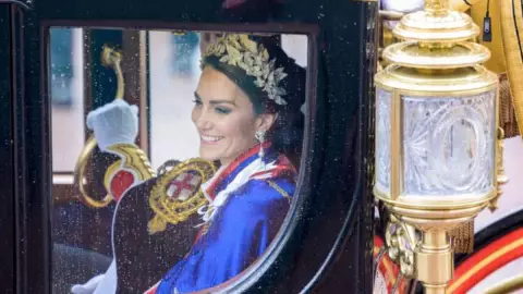 Hospitalizan de emergencia a Kate Middleton, princesa de Gales