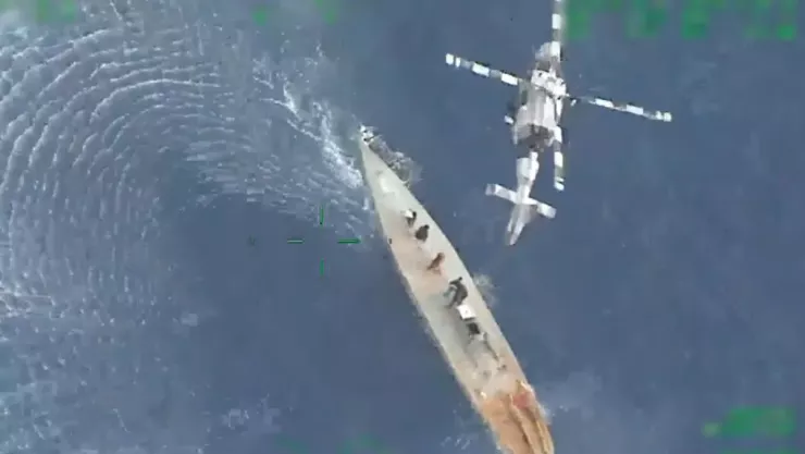 Interceptan semisumergible con cocaína en el Pacífico