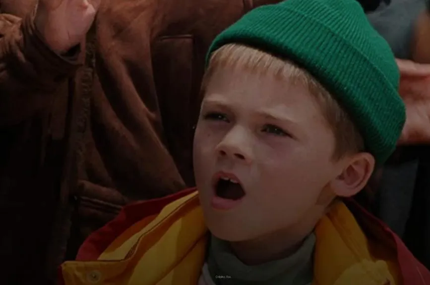 Escena de la película ‘El Regalo Prometido’ (Jingle All The Way) por Azteca 7.