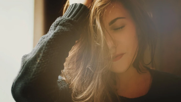 ¿Por qué no se debe tirar el cabello humano a la basura?