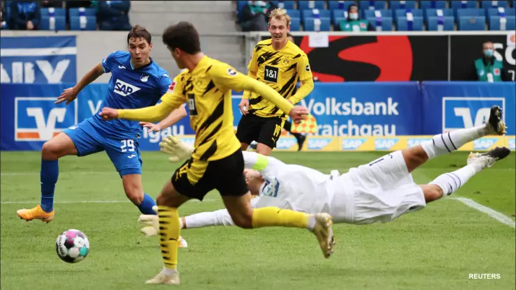 Borussia Dortmund suma una victoria en su visita a Hoffenheim