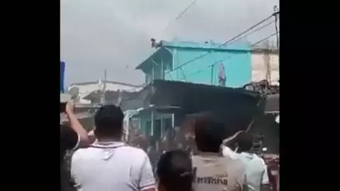 VIDEO DE TERROR_ Quinceañera muere electrocutada tras tomarse fotos en una azotea.jpg