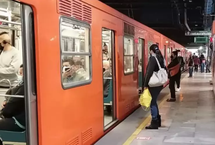 Metro CDMX retrasos 3 de agosto