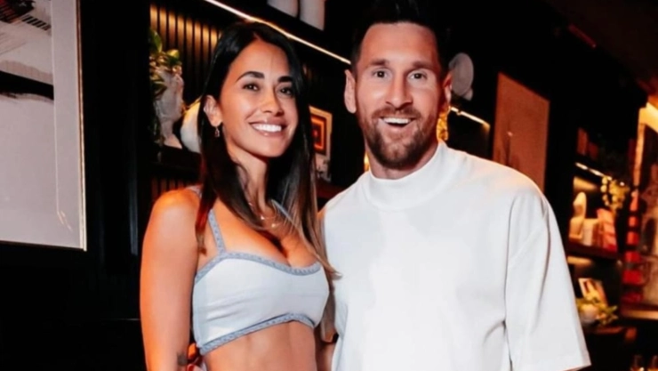 Lionel Messi y Antonela Roccuzzo en un popular restaurant de Miami