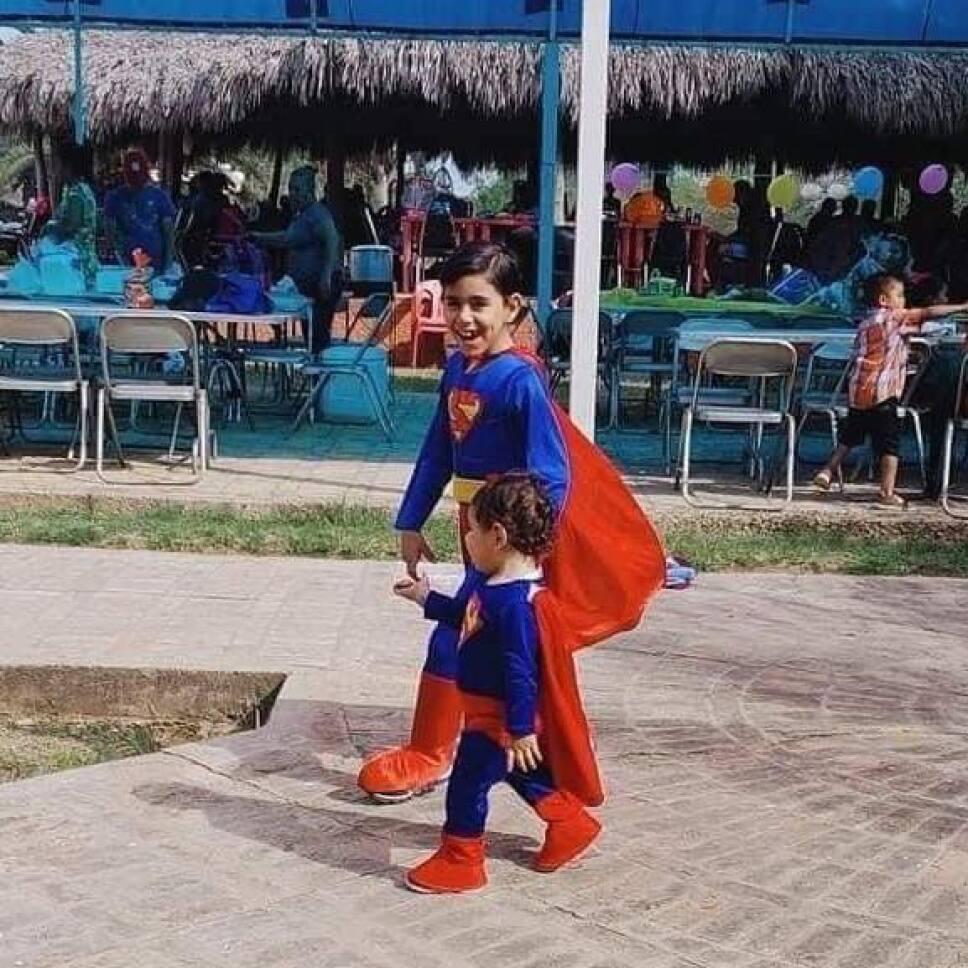 Uñas hermanito operación