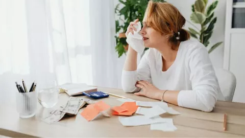 estres-financiero-qué-es-cómo-reducirlo-pago-de-deudas