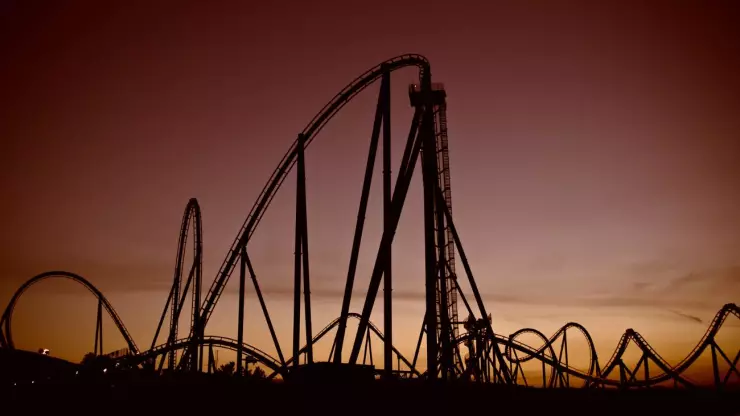 Six Flags abre nueva montaña rusa