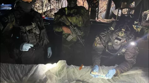 El ejército de Colombia logró incautar más de seis toneladas de cocaína, en un taller cuya producción ascendía hasta 8 millones de dólares mensuales.