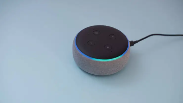 Mujer encuentra una grabación paranormal en Alexa