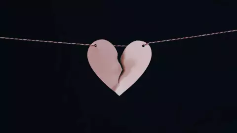 Conoce las señales que delatan a un hombre que quiere dejarte