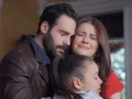 La insistencia de Alma sobre su orígen es tan fuerte que sólo un pequeño descuido la podría llevar a la respuesta que tanto anhela.