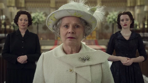 La muerte de Isabel II obligó a modificar algunas escenas de “The Crown 6” y dio lugar a una emotiva secuencia