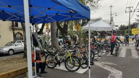 Trueque bicicletero en la alcaldía GAM, CDMX