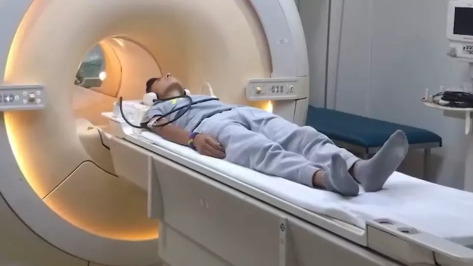 Enfermedades-raras-Diego-adolescente-con-14-padecimientos-sueña-con-ser-neurocirujano-y-ayudar