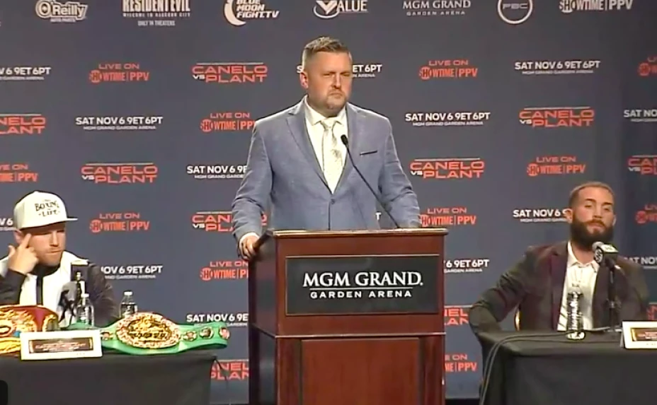 Canelo Plant conferencia de prensa box azteca