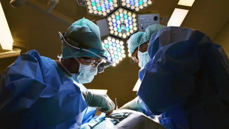 médico cirugía .jpg