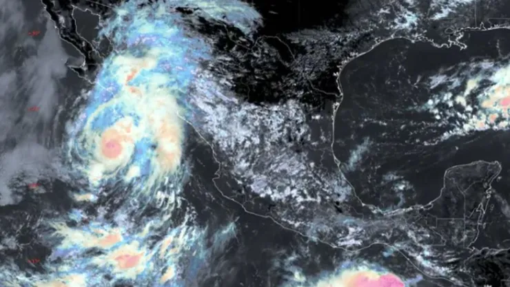 Sin clases ni transporte público tras alerta de huracán Lorena en Baja California.jpg