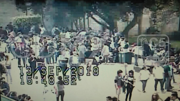 Alumnos se alisan para la Marcha del Silencio