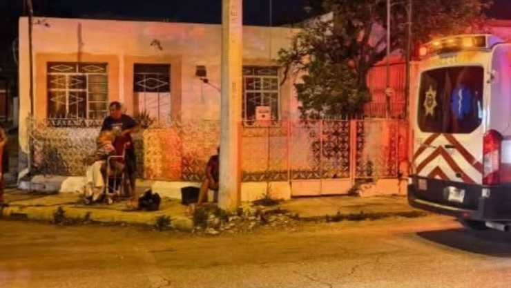 Hombre en silla de ruedas es ATROPELLADO en la colonia Esperanza y la policía va en su auxilio
