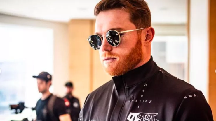 Canelo Álvarez de vender paletas a millonario y va para billonario .