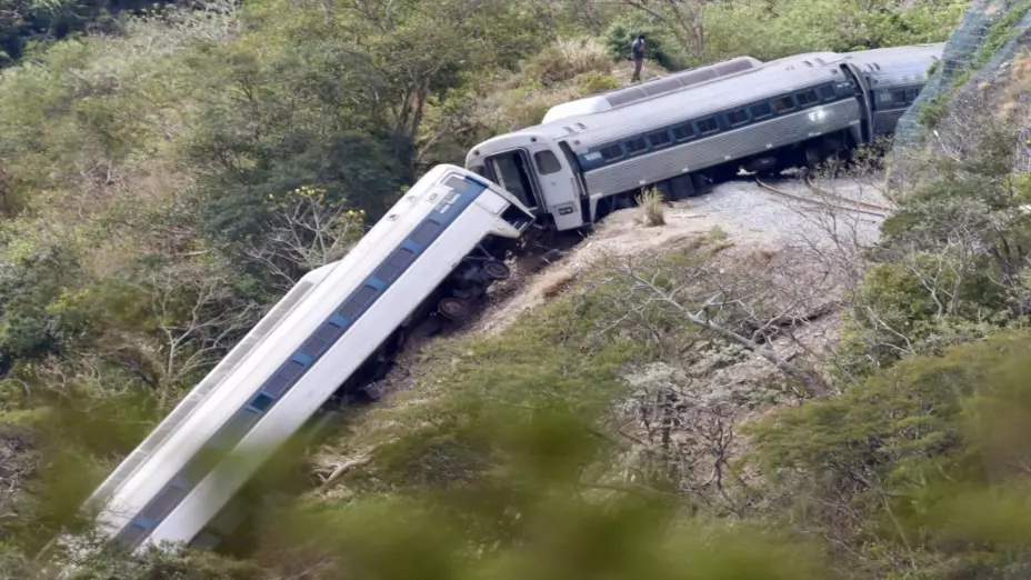 FGR descarrilamiento (1).jpg