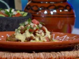 Tostadas de carne deshebrada crujiente