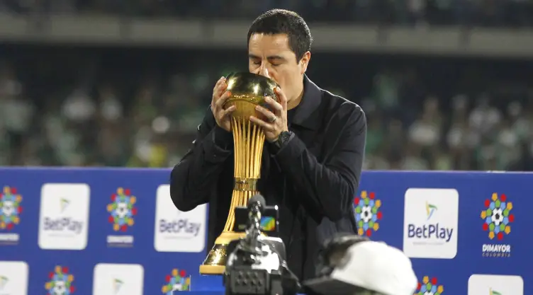 Efraín Juárez llegó a valer 2.5 millones antes de dedicarse a la dirección técnica