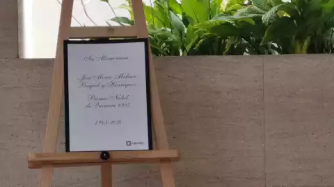 funeral Mario Molina.jpg