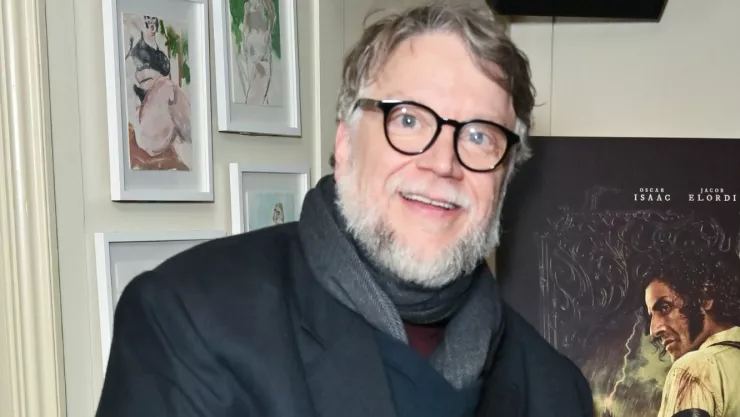 Guillermo del Toro el menos favorito a ganar en los Golden Globes 2026