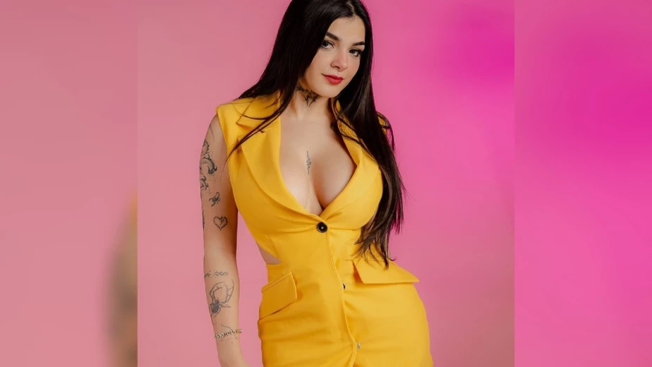 Karely Ruiz.