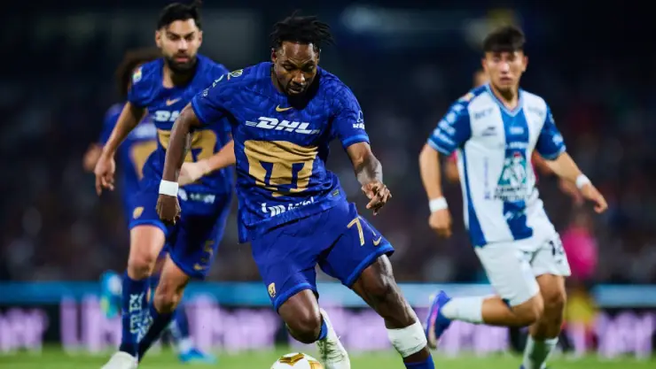 Pumas Efraín Juárez