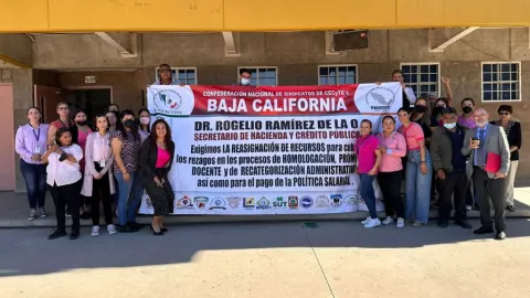 Maestros se van a paro en Tijuana