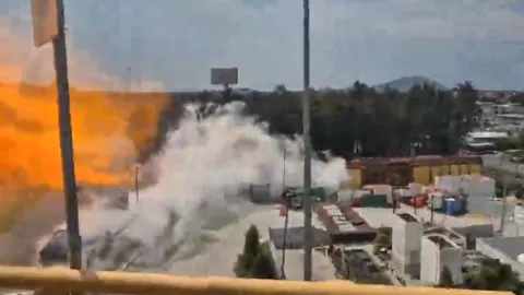 Explosión de pipa de gas en Ciudad de México captada en video; autoridades confirman víctimas y personas lesionadas