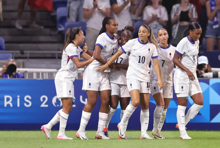 Francia Femenil busca el primer lugar de su grupo