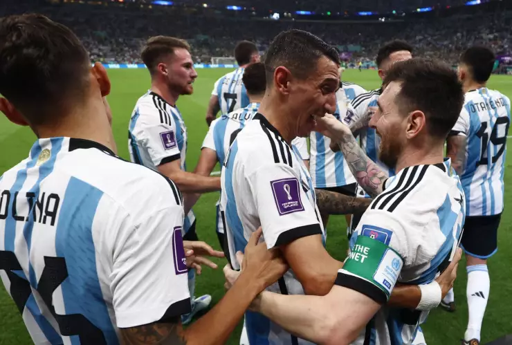 Lionel Messi celebra el gol que le marcó a México en Qatar 2022