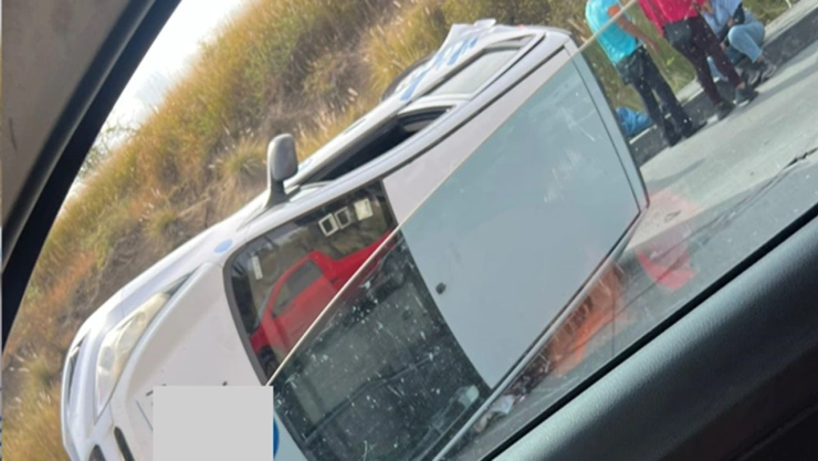 vuelca auto periférico ecológico