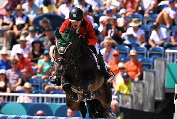 Andrés Azcarraga salto ecuestre París 2024