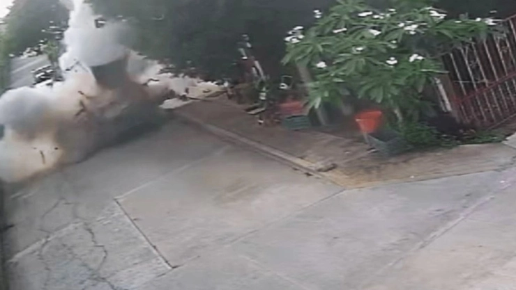 VIDEO: Explota camioneta de hija del alcalde de Cazones, Veracruz; ¿qué provocó el estallido?