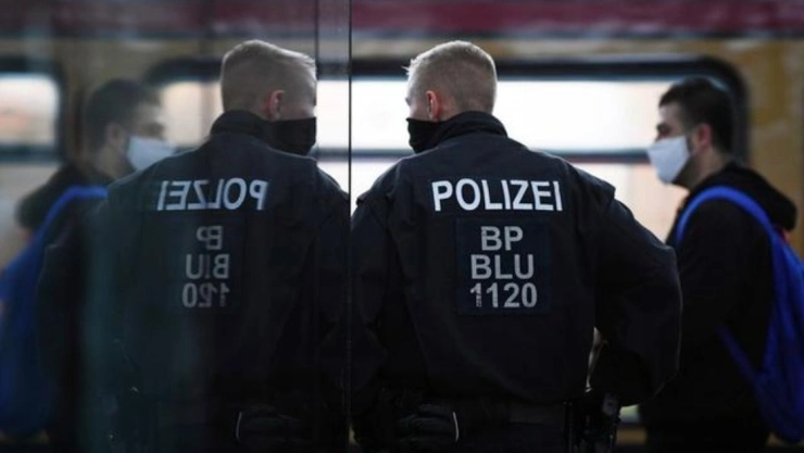 hitler_policia.jpg