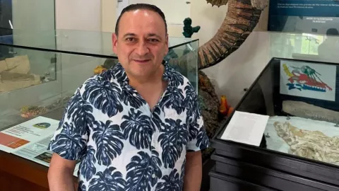 lalo españa se separa