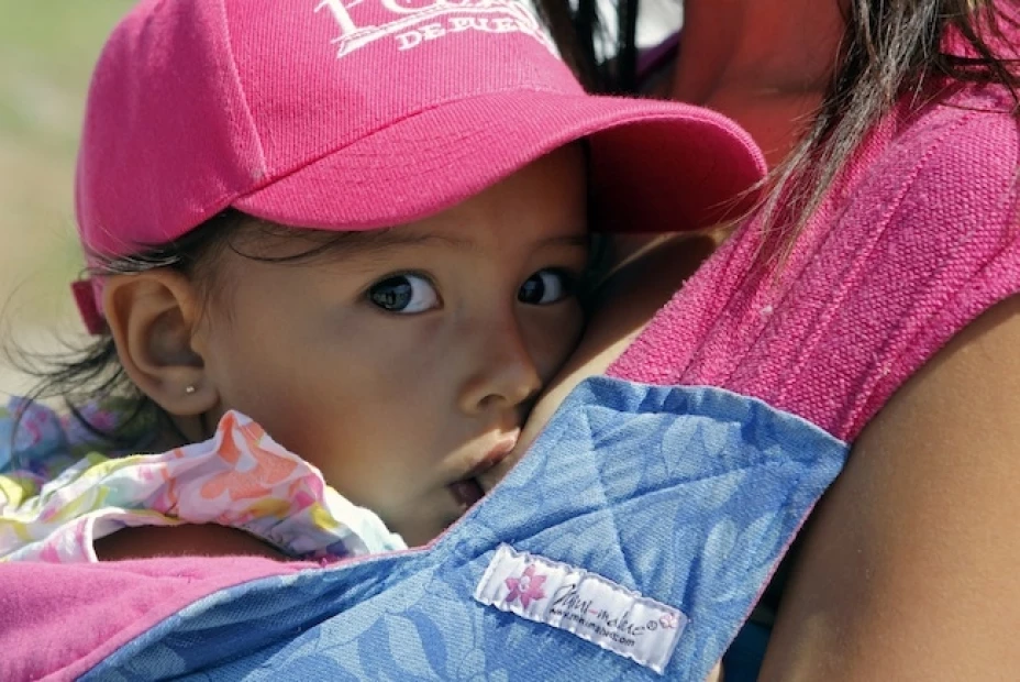 La senadora Ivonne Álvarez García, del grupo parlamentario del PRI, planteó la creación de una política que promueva la lactancia en México